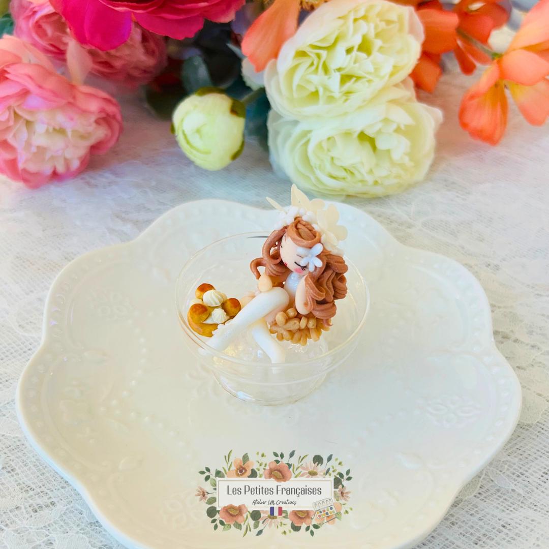 Honorine - Sculpture d'Art Unique Parfumé - Sous Cloche