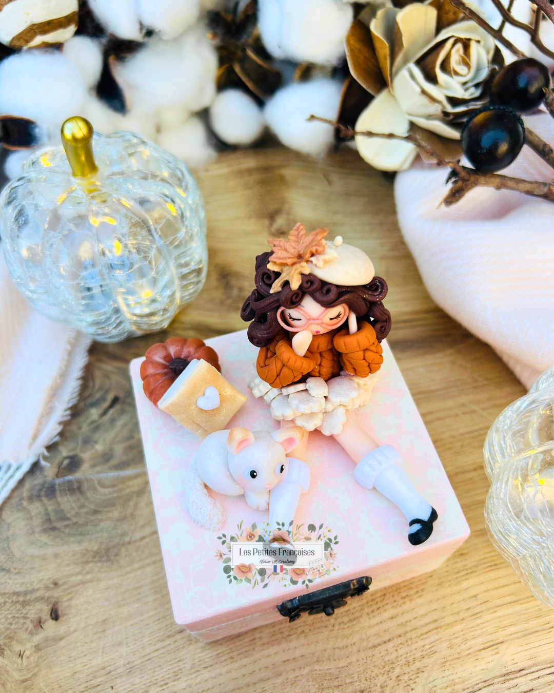 Angélique - Boîte Poupée Automne - Sculpture d'Art Unique