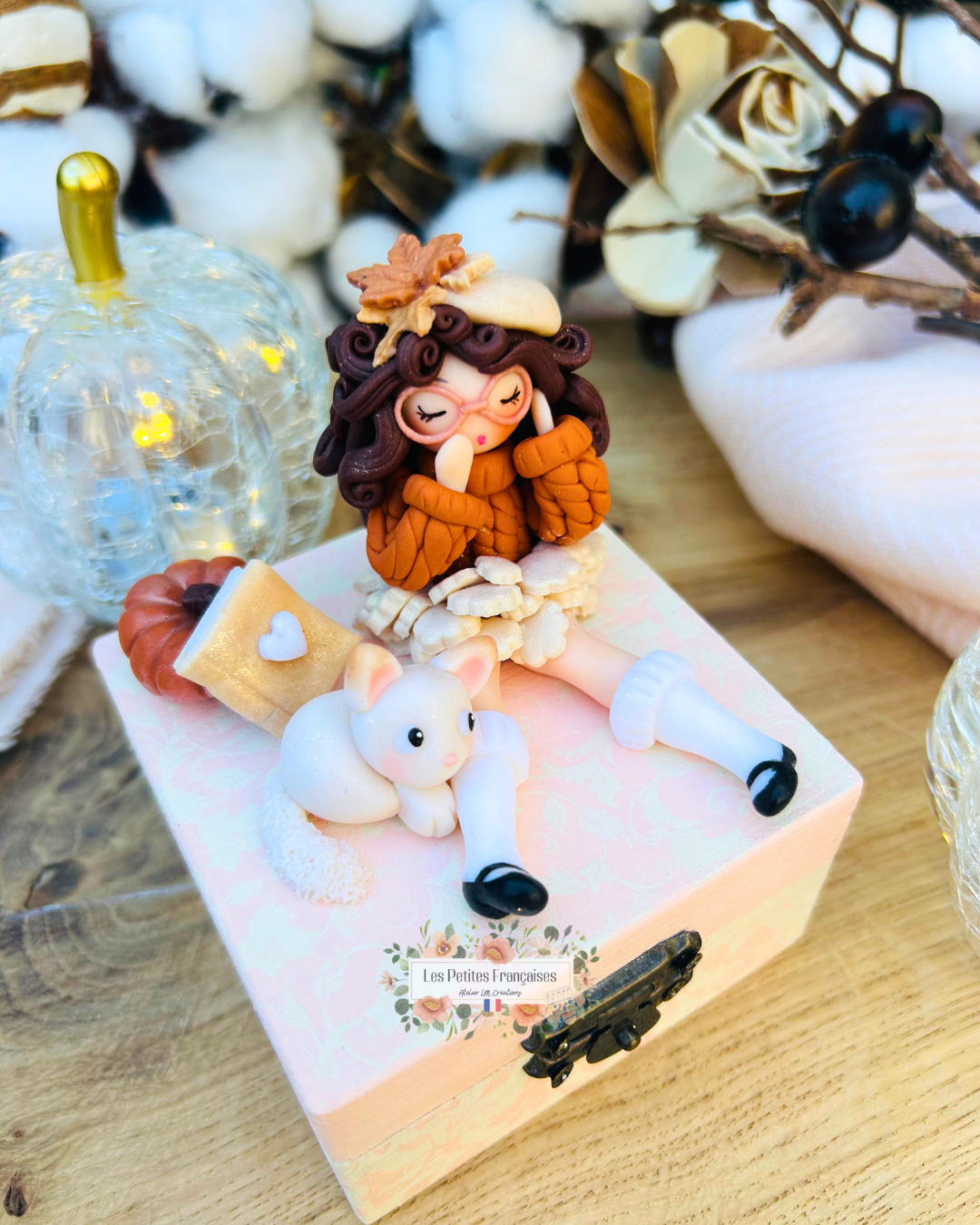 Angélique - Boîte Poupée Automne - Sculpture d'Art Unique