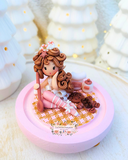 Calissa - Lutine Pâtissière - Sculpture d'Art Unique