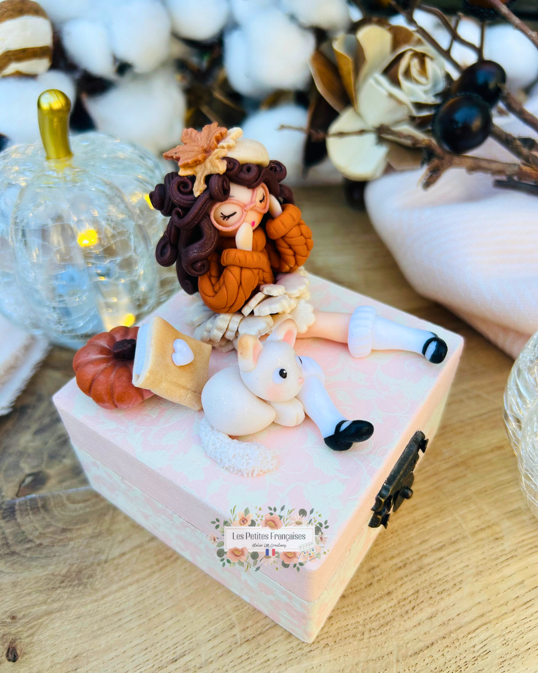 Angélique - Boîte Poupée Automne - Sculpture d'Art Unique