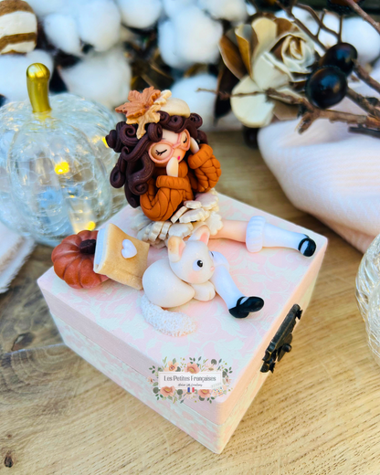 Angélique - Boîte Poupée Automne - Sculpture d'Art Unique