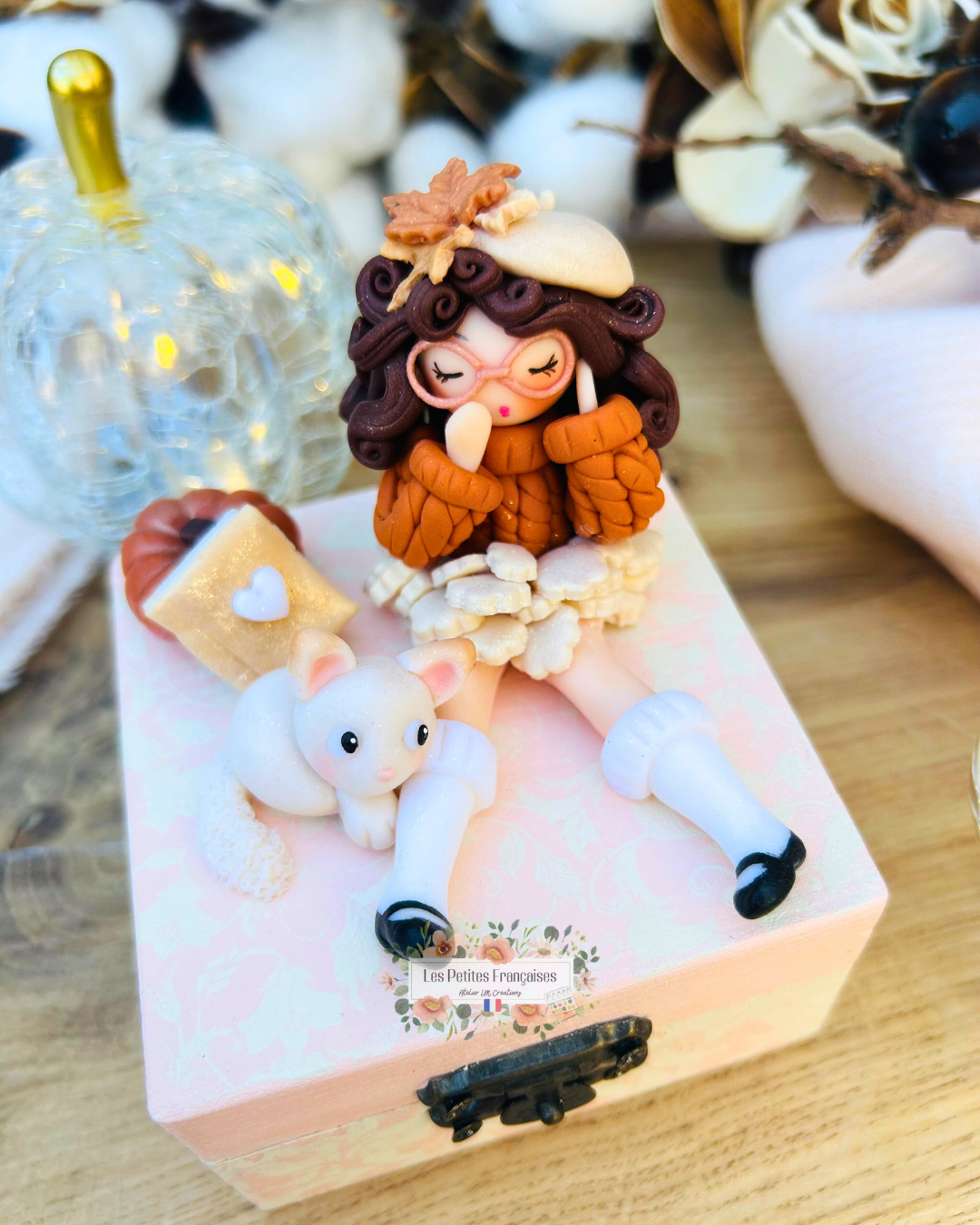 Angélique - Boîte Poupée Automne - Sculpture d'Art Unique