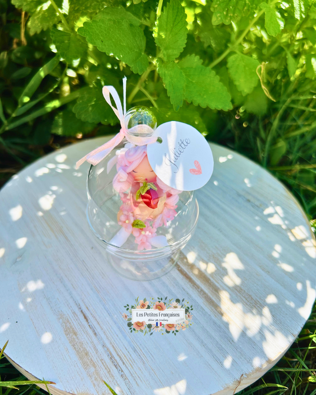 Coffret Cadeau Juliette – Sculpture d'Art Unique sous Cloche - Biscuit & Porte-Clé