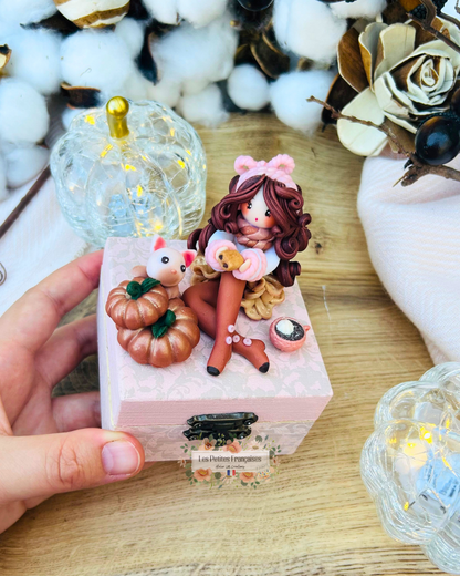 Mathilde - Boîte Poupée Automne - Sculpture d'Art Unique