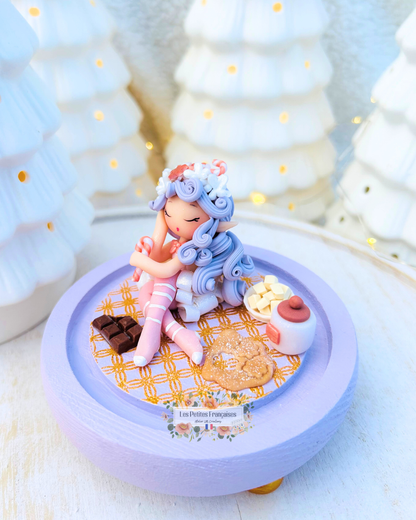 Almée - Lutine Pâtissière - Sculpture d'Art Unique