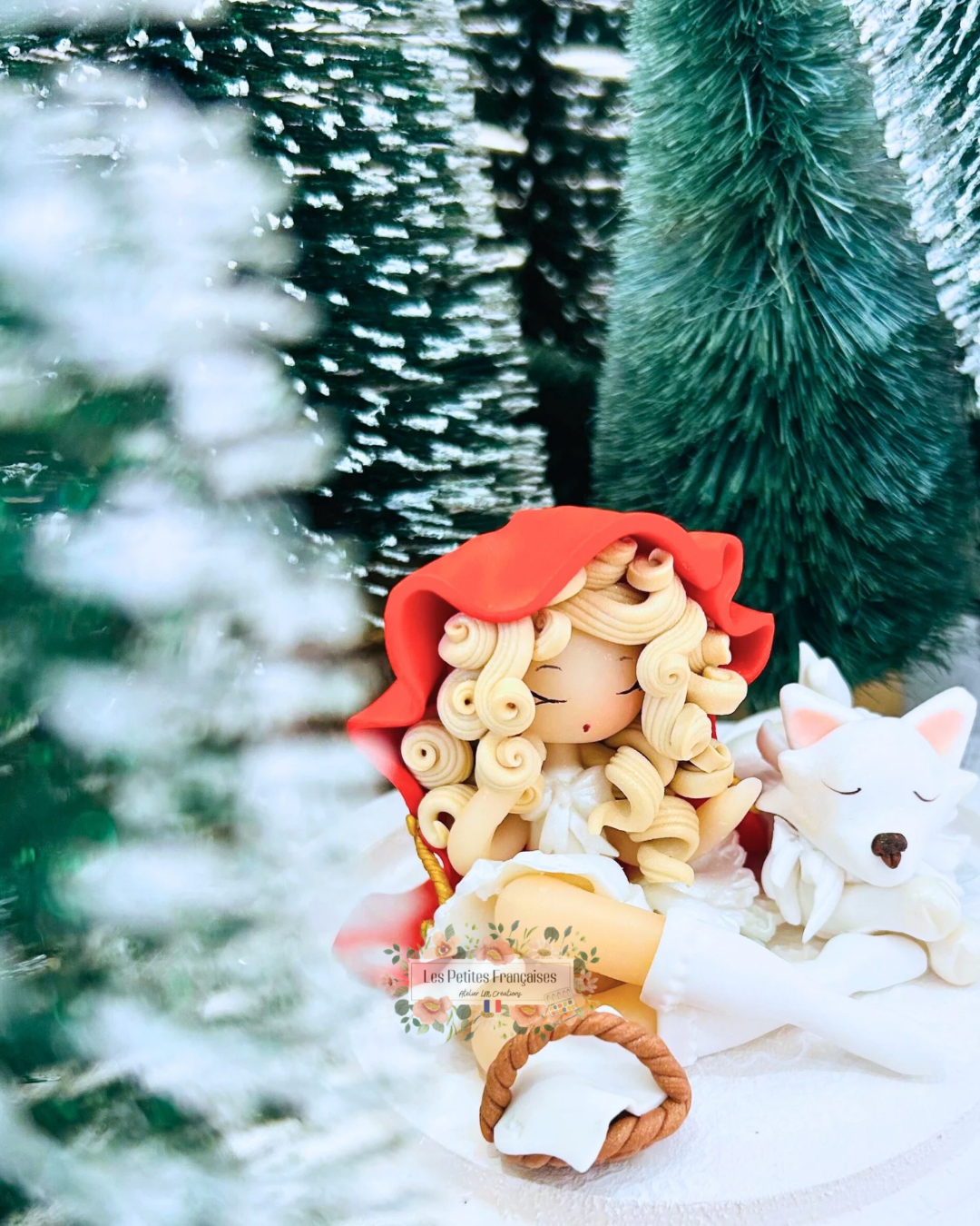 Le Petit Chaperon Rouge - Sculpture d'Art Unique