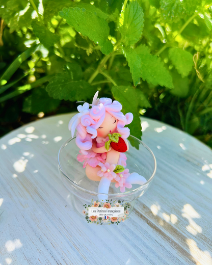 Coffret Cadeau Juliette – Sculpture d'Art Unique sous Cloche - Biscuit & Porte-Clé