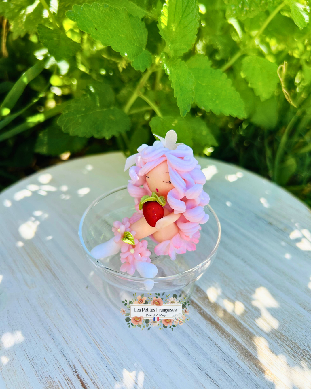 Coffret Cadeau Juliette – Sculpture d'Art Unique sous Cloche - Biscuit & Porte-Clé