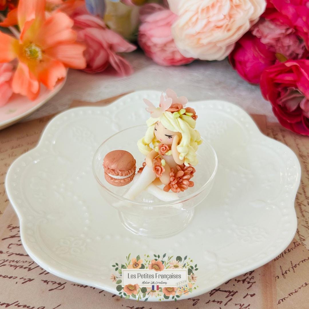 Éloïse - Sculpture d'Art Unique Parfumé - Sous Cloche