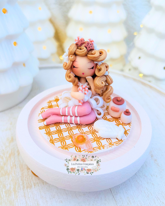 Lune - Lutine Pâtissière - Sculpture d'Art Unique
