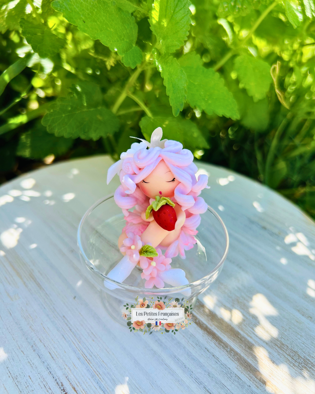 Coffret Cadeau Juliette – Sculpture d'Art Unique sous Cloche - Biscuit & Porte-Clé