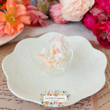 Clémence - Sculpture d'Art Unique Parfumé - Sous Cloche