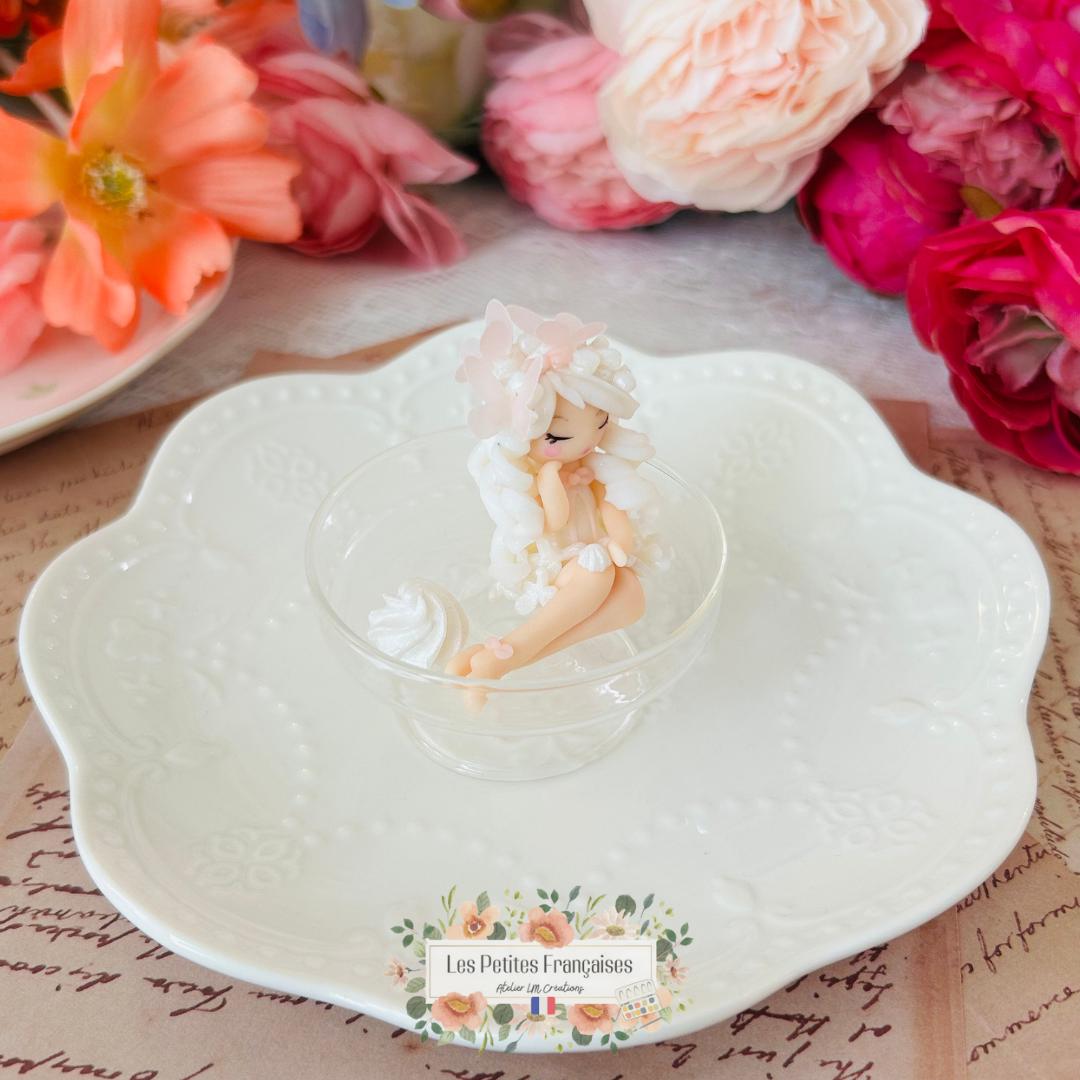 Clémence - Sculpture d'Art Unique Parfumé - Sous Cloche
