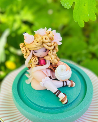 Poupée artisanale Adrienne renarde figurine de collection fait main France, marronnier lapins roux automne matin, cadeau Noel automne femme original, pièce unique 2/4, artisanat français Les Petites Françaises