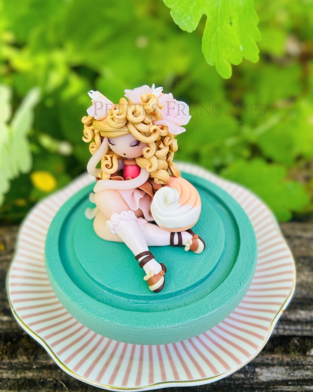 Poupée artisanale Adrienne renarde figurine de collection fait main France, marronnier lapins roux automne matin, cadeau Noel automne femme original, pièce unique 2/4, artisanat français Les Petites Françaises