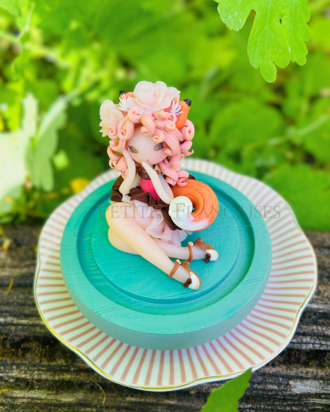 Poupée artisanale Astrid renarde figurine de collection fait main France, foret mousse doree renards automne, cadeau Noel automne femme original, pièce unique 1/4, artisanat français Les Petites Françaises