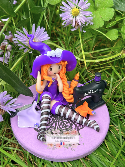 Caroline - Sorcière Couturière - Sculpture d'Art Unique