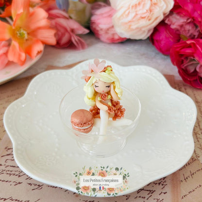 Éloïse - Sculpture d'Art Unique Parfumé - Sous Cloche