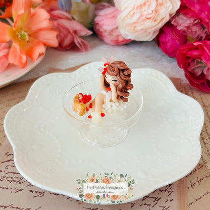 Charlotte - Sculpture d'Art Unique Parfumé - Sous Cloche