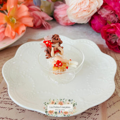 Charlotte - Sculpture d'Art Unique Parfumé - Sous Cloche